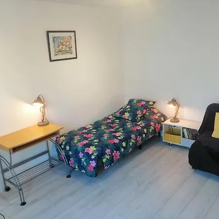 Logement+parking Proche Metro - Total Autonome